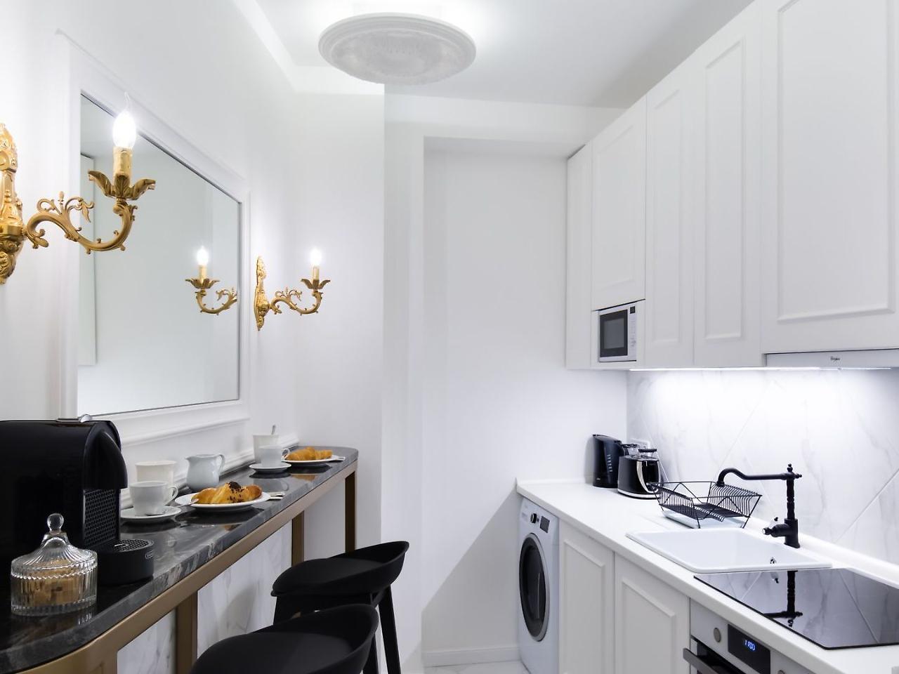 Chestnut & Eliza Suites Budapest Exterior photo